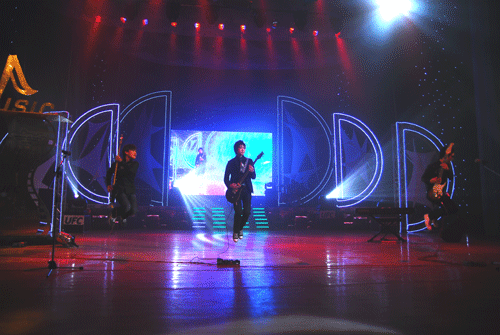http://topmedee.mn/image//awards5-2834.png